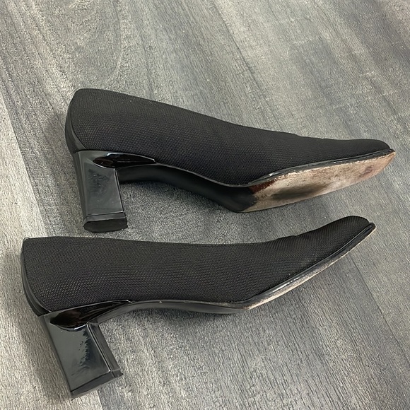 Stuart Weitzman Black Pump Size 7AA - Picture 2 of 6
